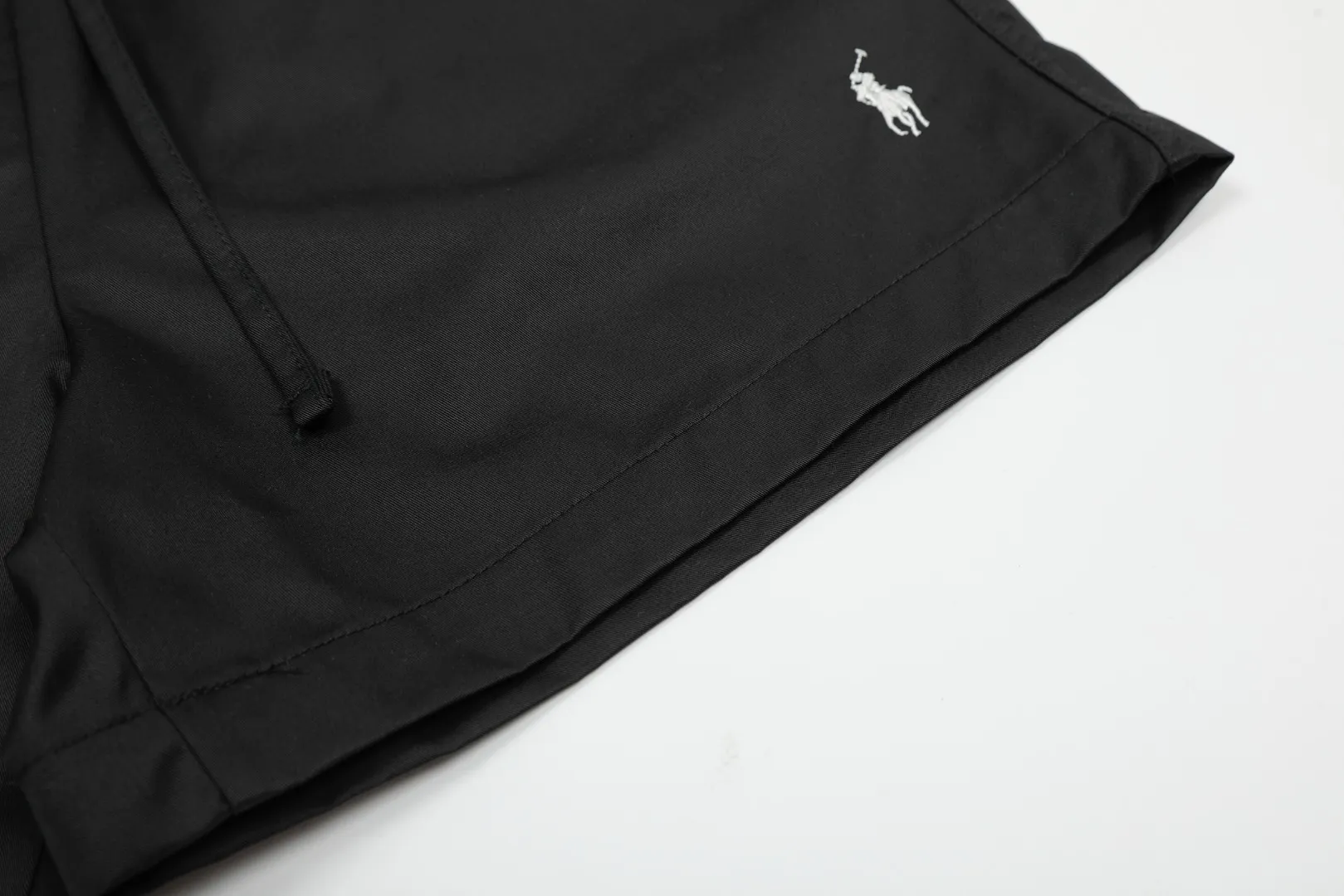 P166 💰 "Top quality" Style number: 1102# [Ralph Lauren Paul small label war horse basic classic shorts] ✅Ralph Lauren Ralph Lauren dopamine war horse small label outdoor shorts ✅Summer fresh, classic and versatile drawstring basic classic shorts ✅Lazy style must-have item The upper body has a fresh feeling ✅Nylon silk floss is smooth and soft, highly breathable and not stuffy ✅Specialized for platform live broadcast, wholesale entity, summer running volume ✅Simple and easy to match, light American style, super great ✅Standard for summer, small and sexy is YYDS, a must-have for petite girls. Size: S-L #Elastic waistline can be stretched. Color: Black, White, Light Blue, Off-white, Pink, Light Green, Khaki